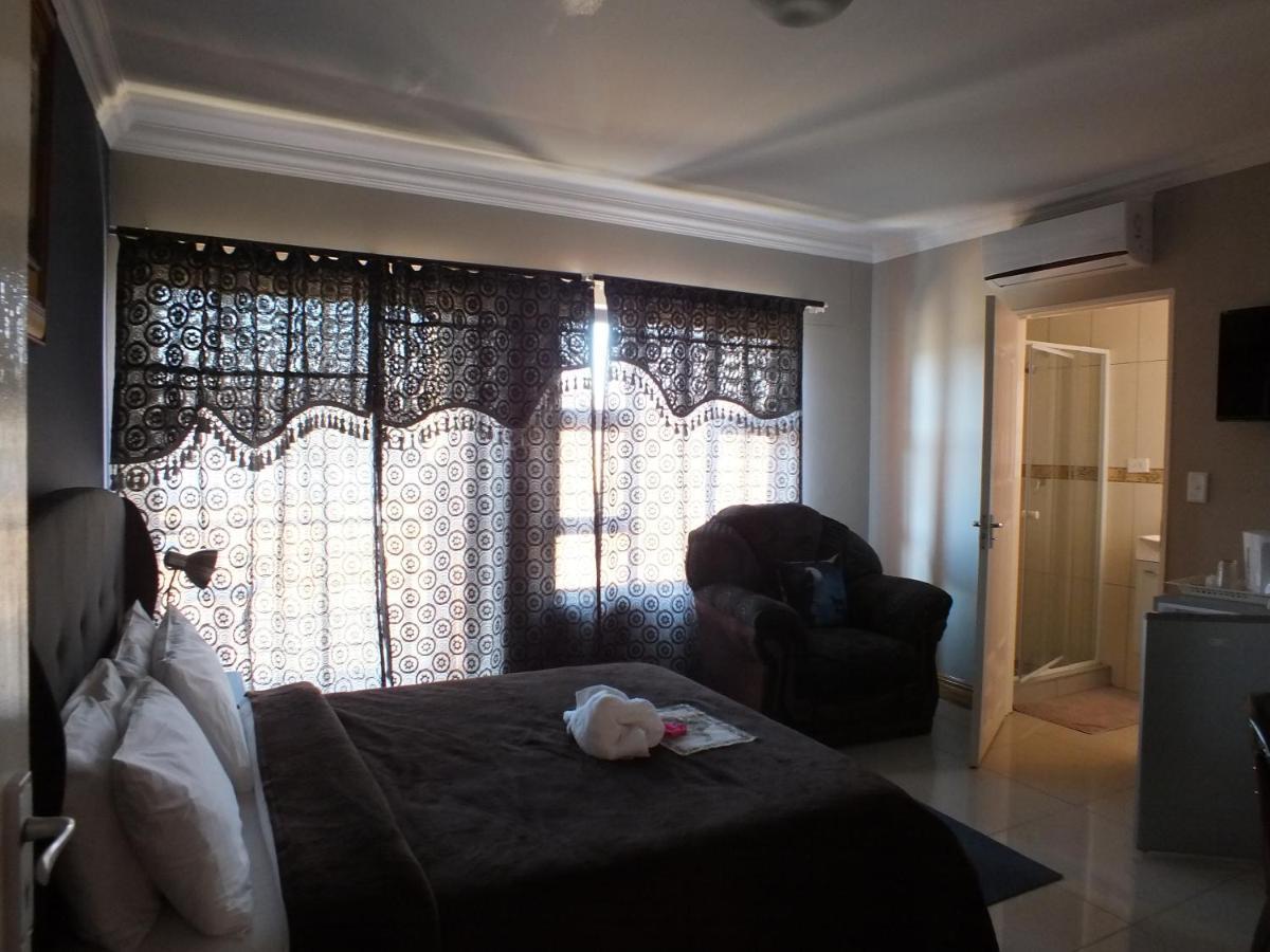 Royal Castle Guest House Windhoek Camera foto